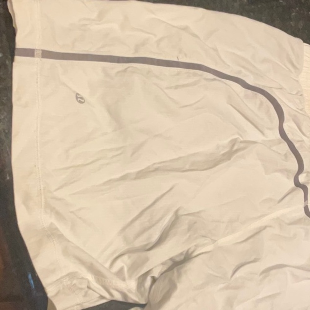 Men’s XXL White Lululemon Shorts